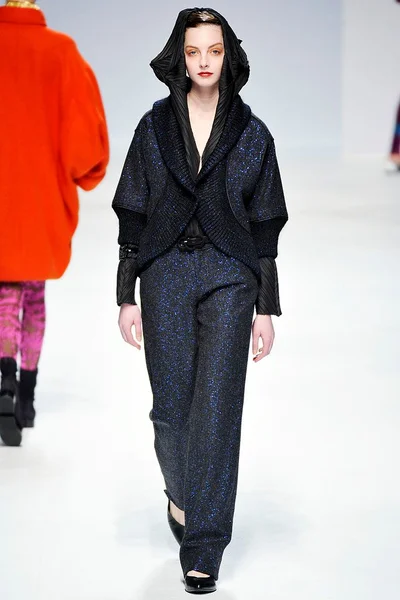Look 19